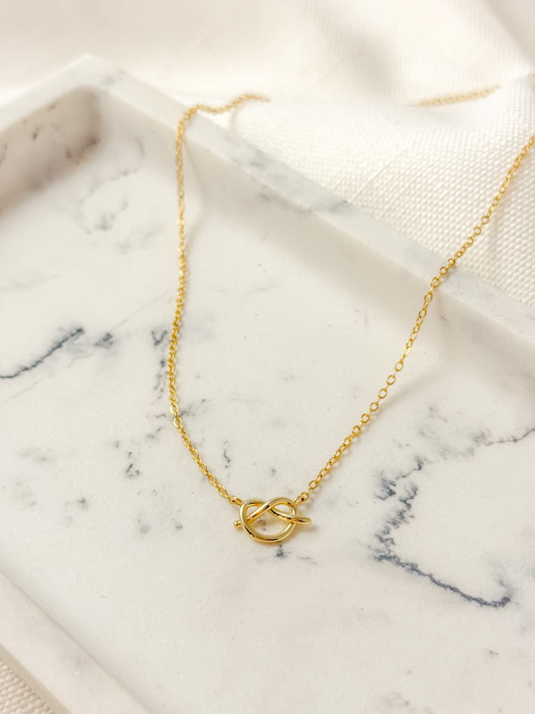 Pretzel Necklace - Tacklebox