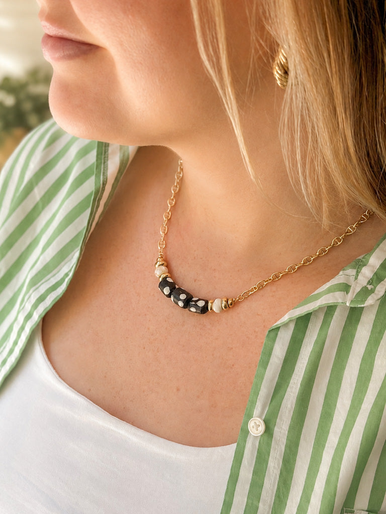 Salt & Pepper Necklace - Tacklebox