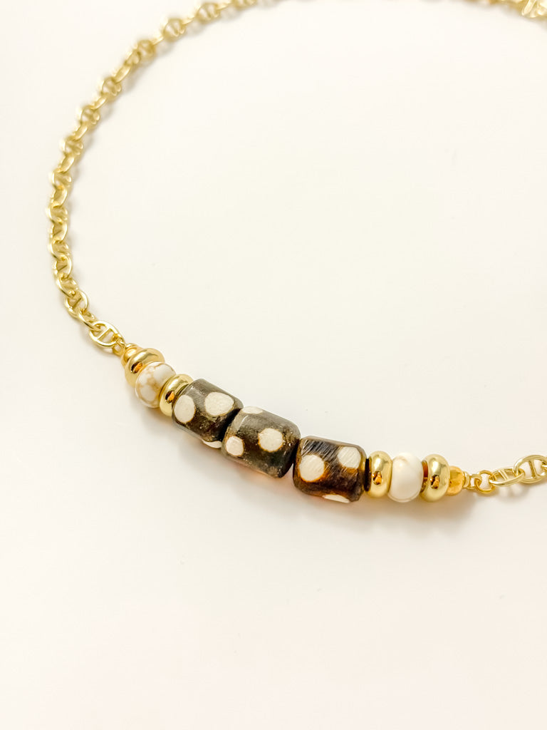 Salt & Pepper Necklace - Tacklebox