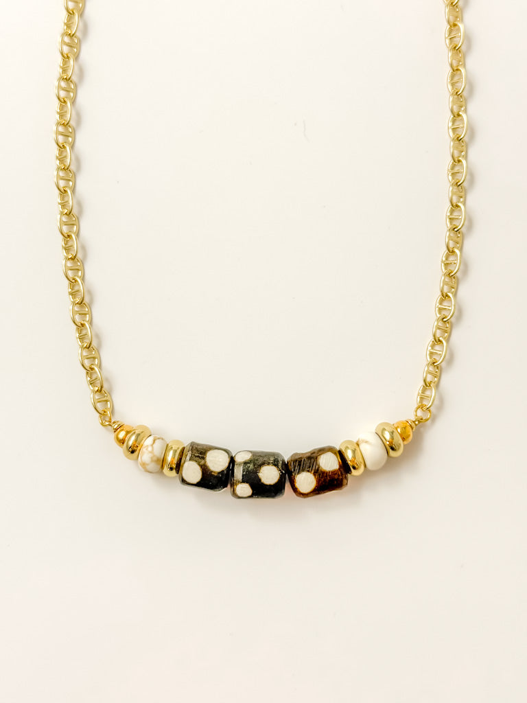 Salt & Pepper Necklace - Tacklebox