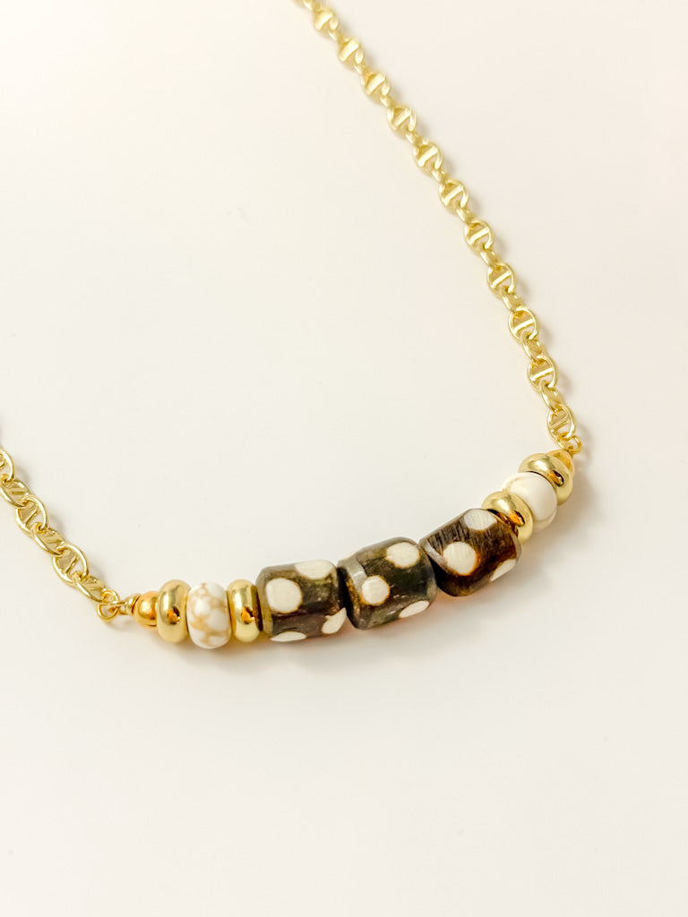 Salt & Pepper Necklace - Tacklebox