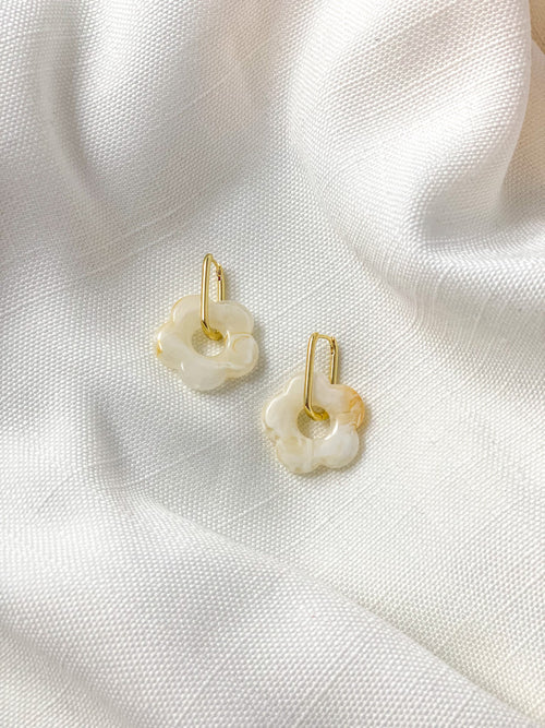 Buttercup Hoop - Tacklebox